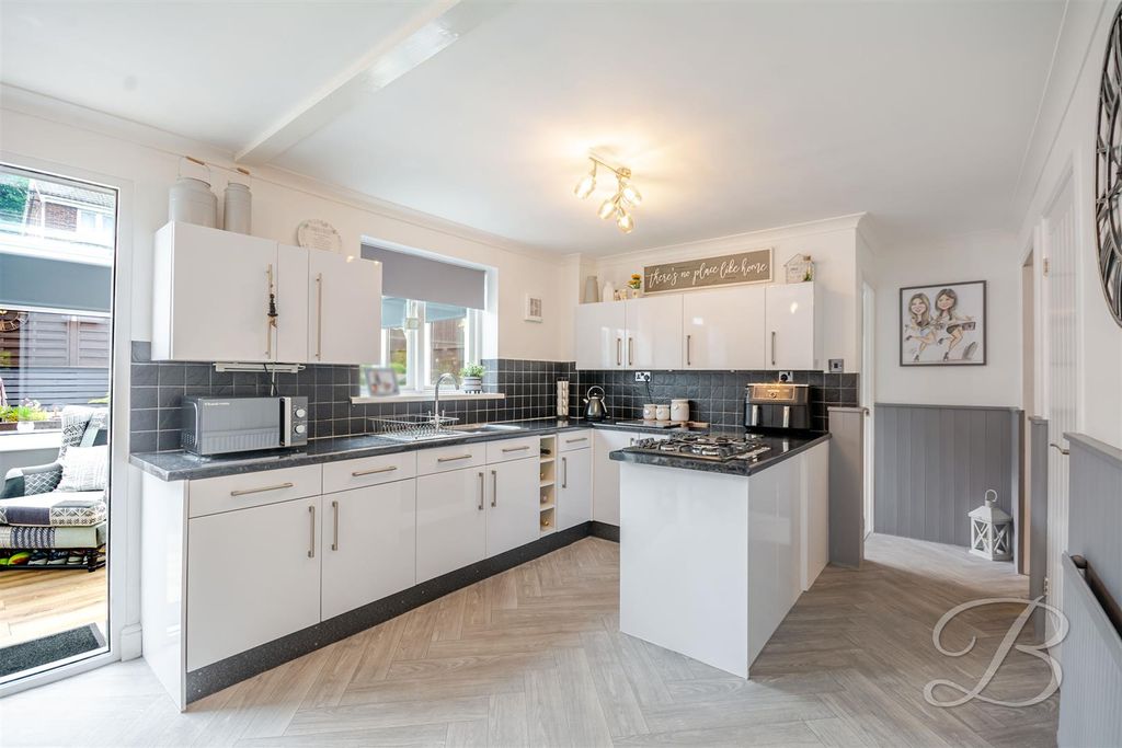 Property photo 3 of 31 Ccltd-23.Jpg
