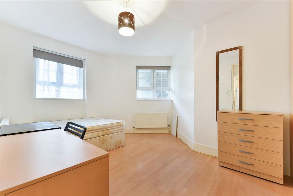 Property photo 3 of 9