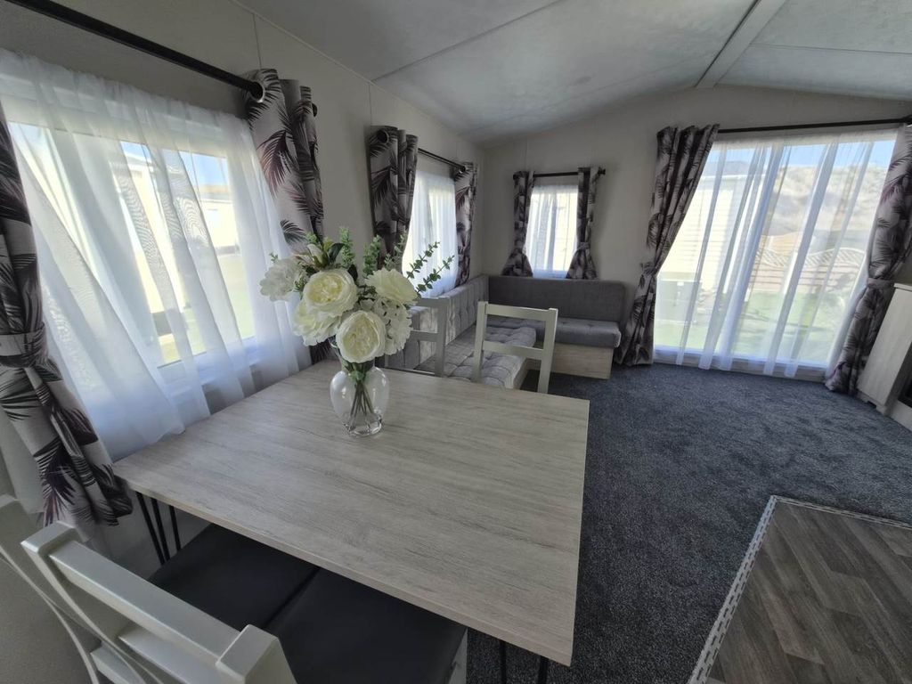 Property photo 3 of 13 Dining