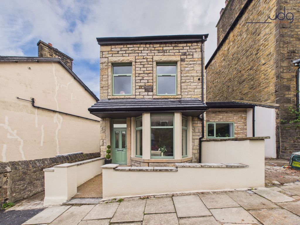Property photo 1 of 22 Welcome To Borrowdale Road
