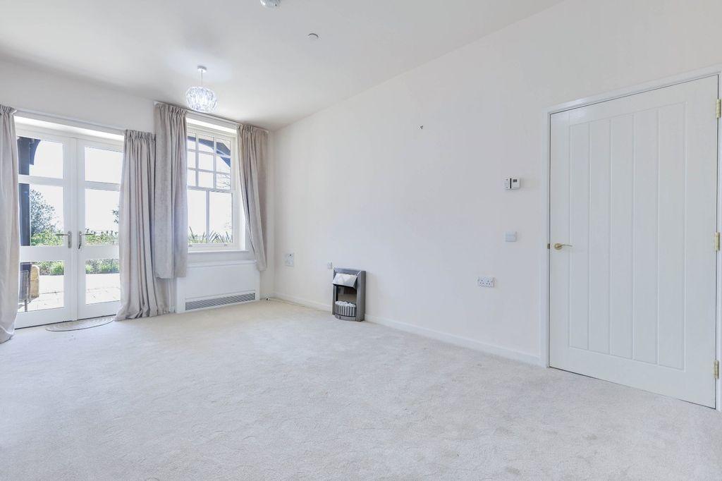 Property photo 2 of 13 Picture No. 05