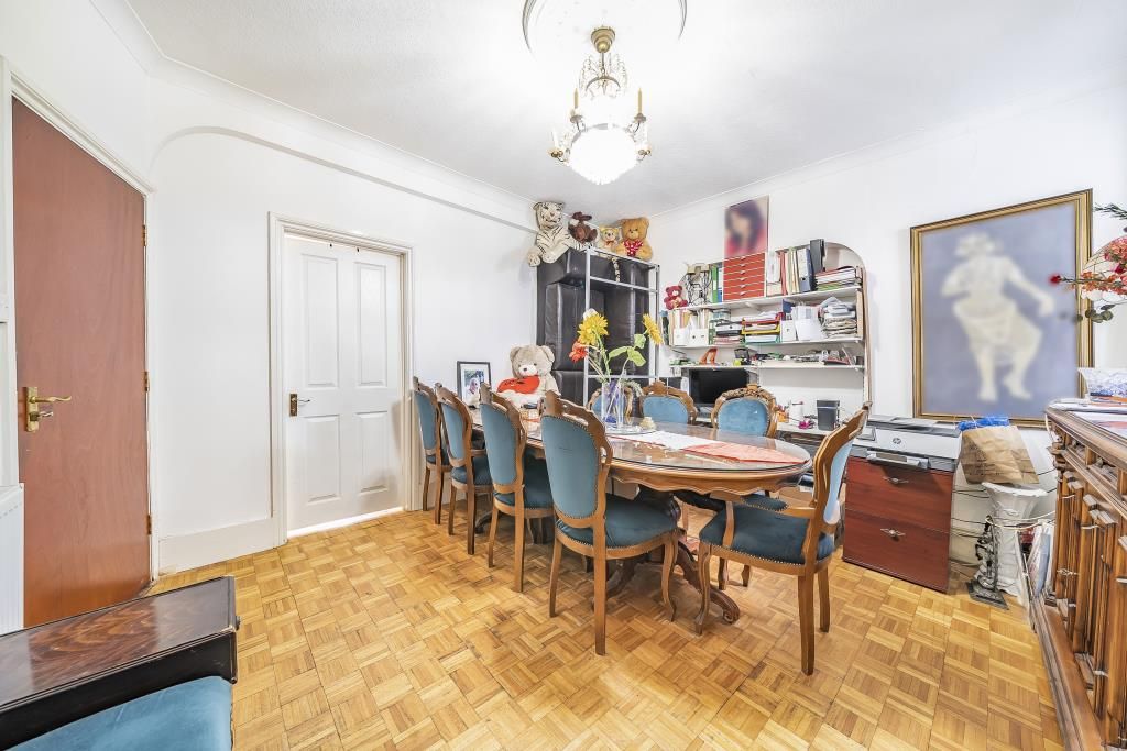 Property photo 3 of 10 Dinning Room