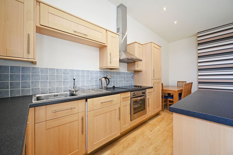 Property photo 3 of 18 Kitchen