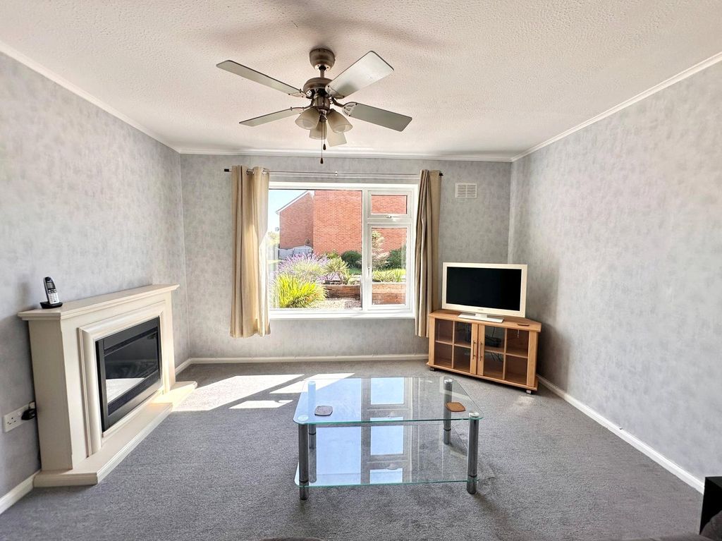 Property photo 2 of 17 Picture No. 06