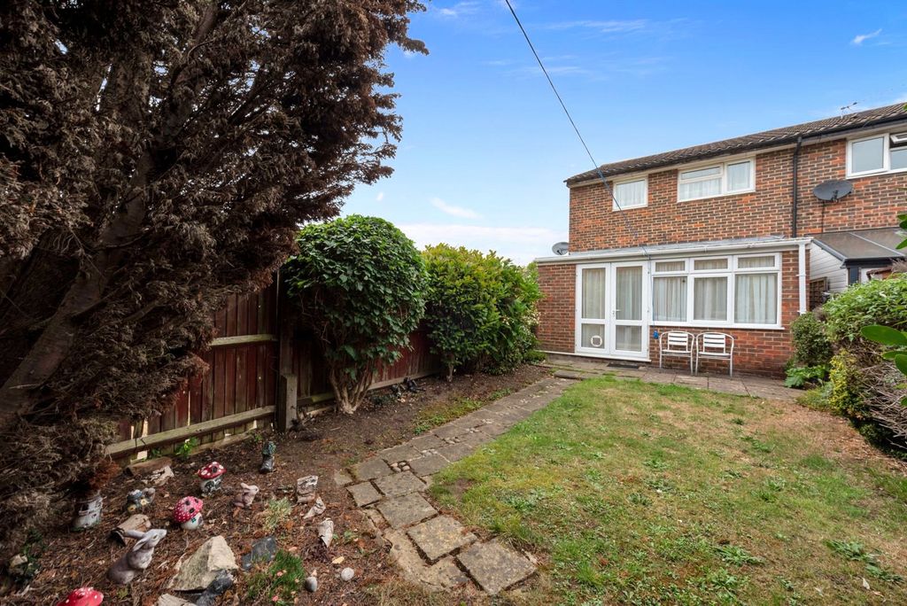 Property photo 2 of 13 Picture No. 16