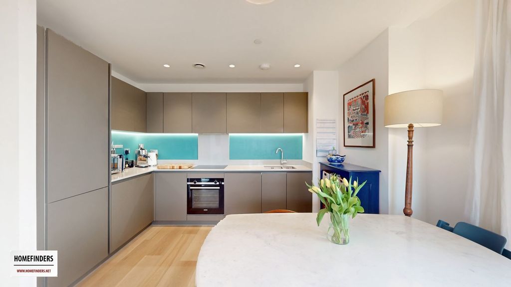 Property photo 2 of 17 Photo 7