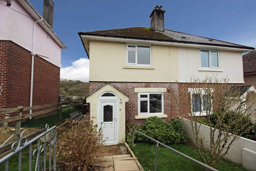 Property photo 1 of 8