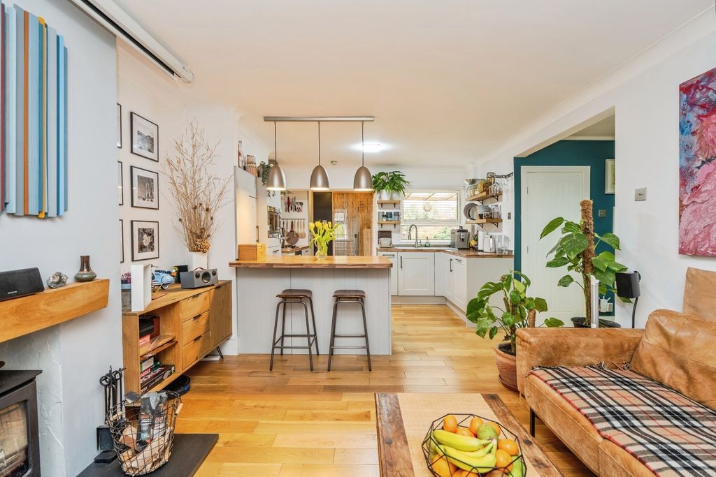 Property photo 3 of 18 Photo