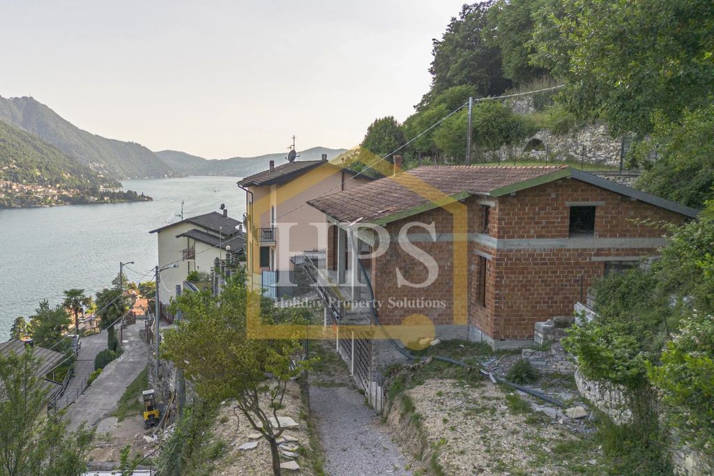 Property photo 2 of 25 The Lake Como Villa- Rustico Via Ai Monti Carate Urio