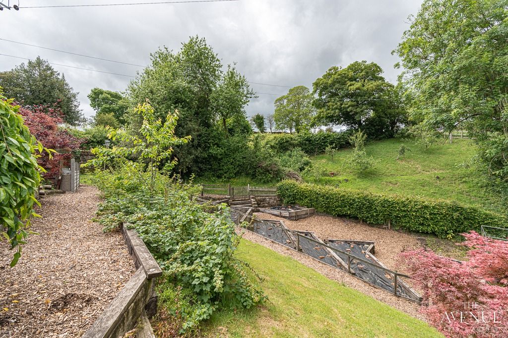 Property photo 2 of 32 4203311