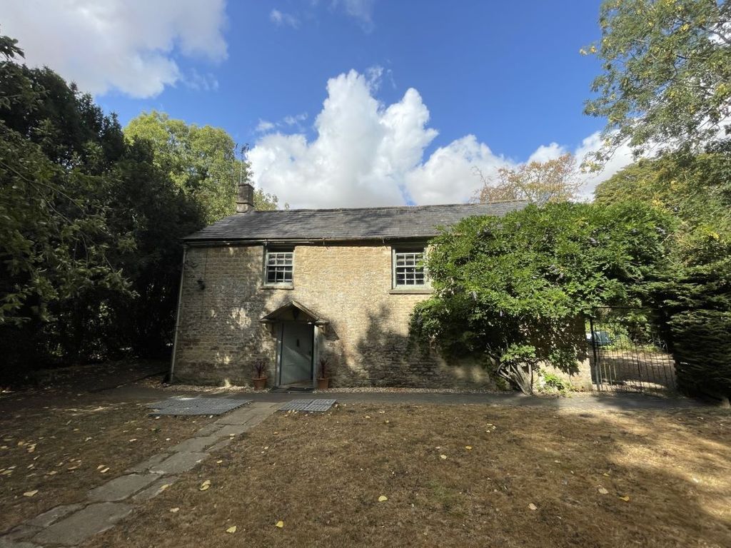 Property photo 1 of 24