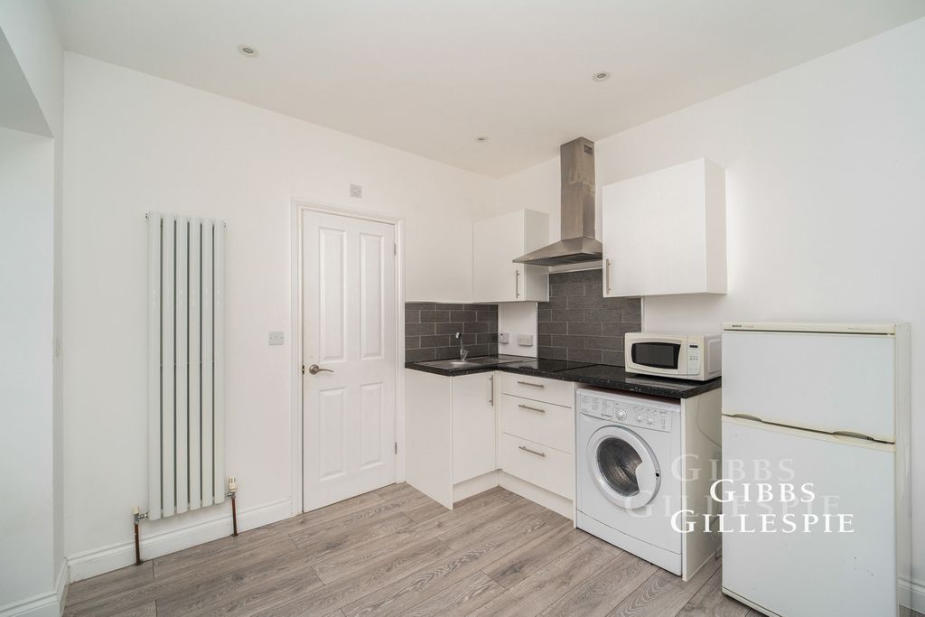 Property photo 3 of 10 Pbox-Img.Jpg