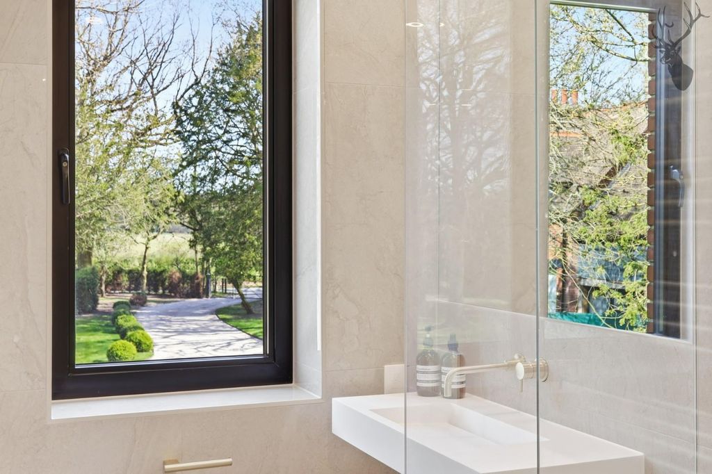 Additional image 12 of 3 bed flat for saleWoodredon House, Epping EN9