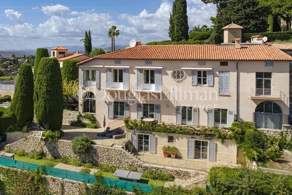 Property photo 1 of 18 Mougins : Luxury Renovated Apartment With Sea Views & Pool, Walking Distance To The Village