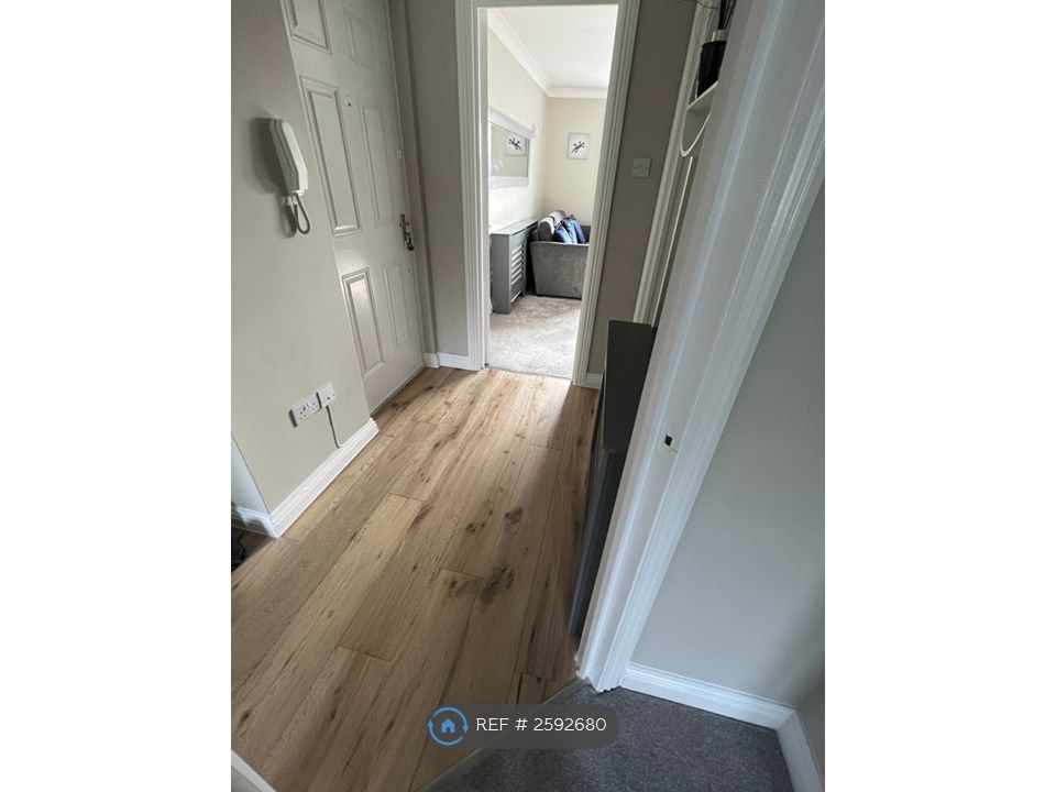 Property photo 2 of 9 New Engineered Oak Hallway
