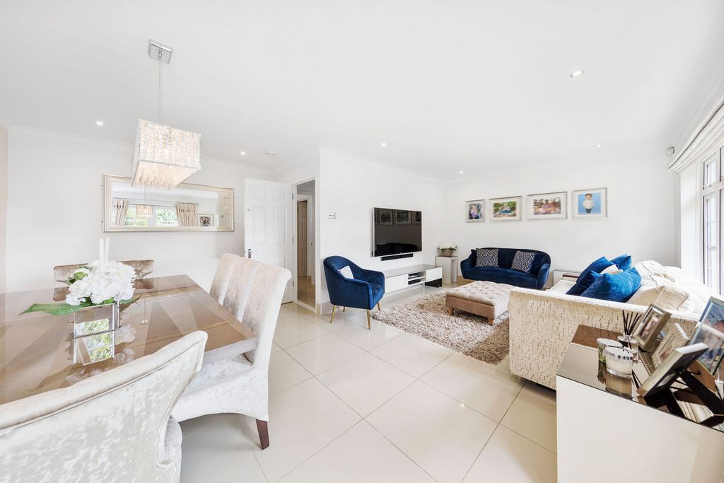 Property photo 3 of 30