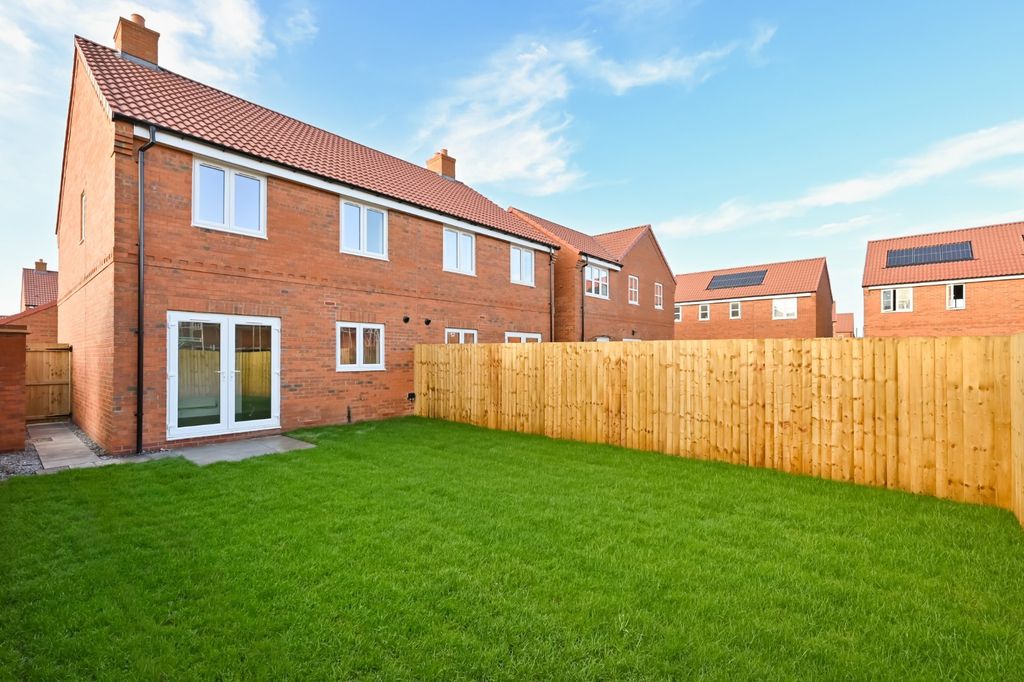 Property photo 2 of 12 Picture 2