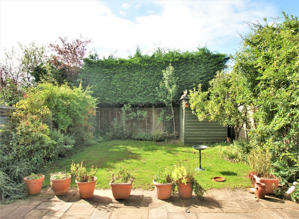 Property photo 2 of 8