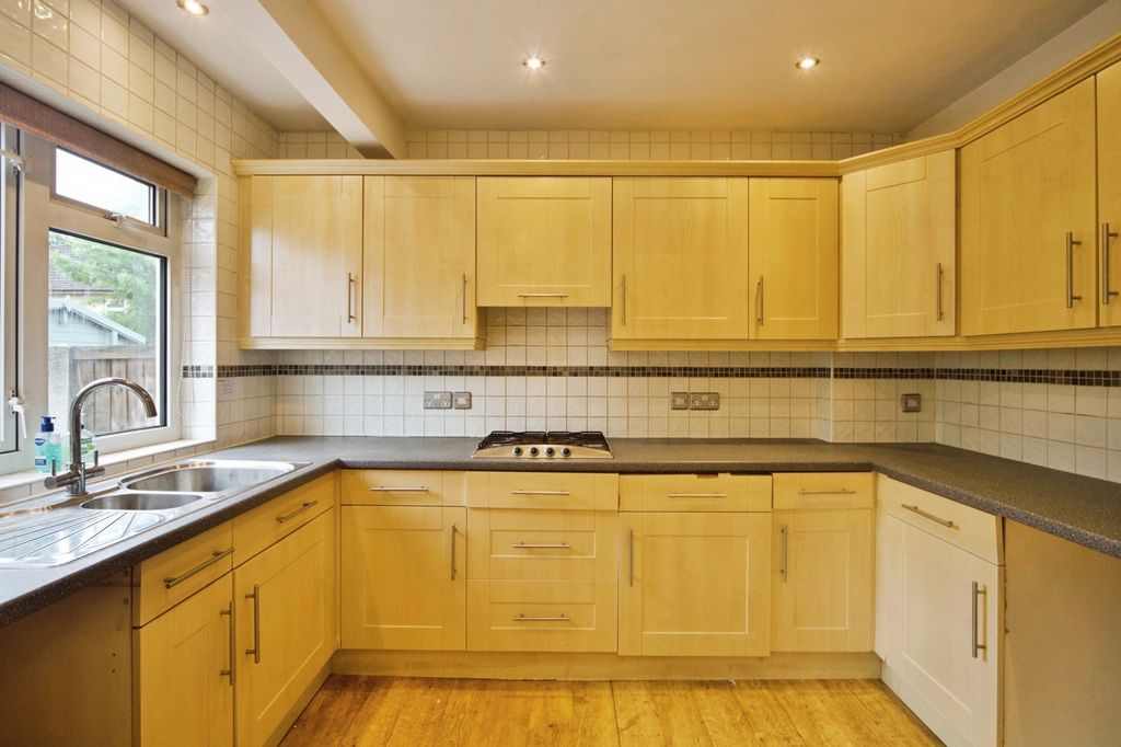 Property photo 2 of 13 Pbox-Img.Jpg
