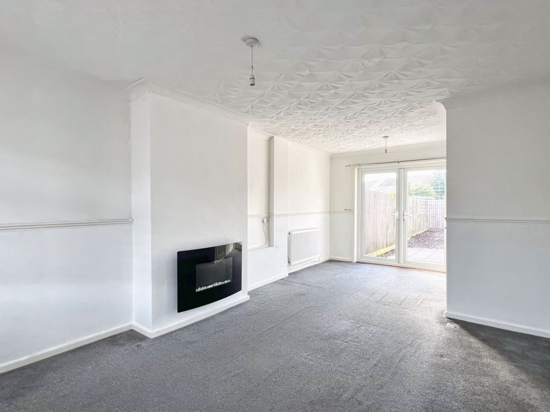 Property photo 3 of 17 Photo 8