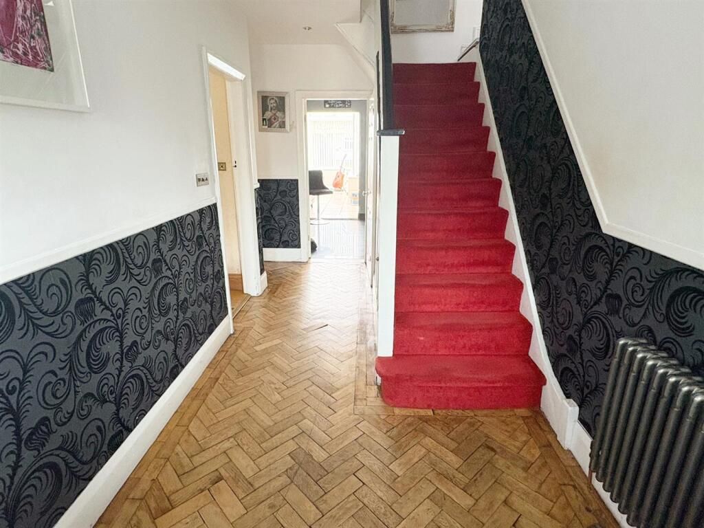 Property photo 2 of 22