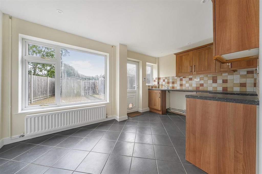 Property photo 2 of 18 1