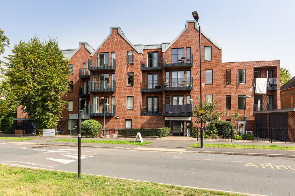 Property photo 2 of 14