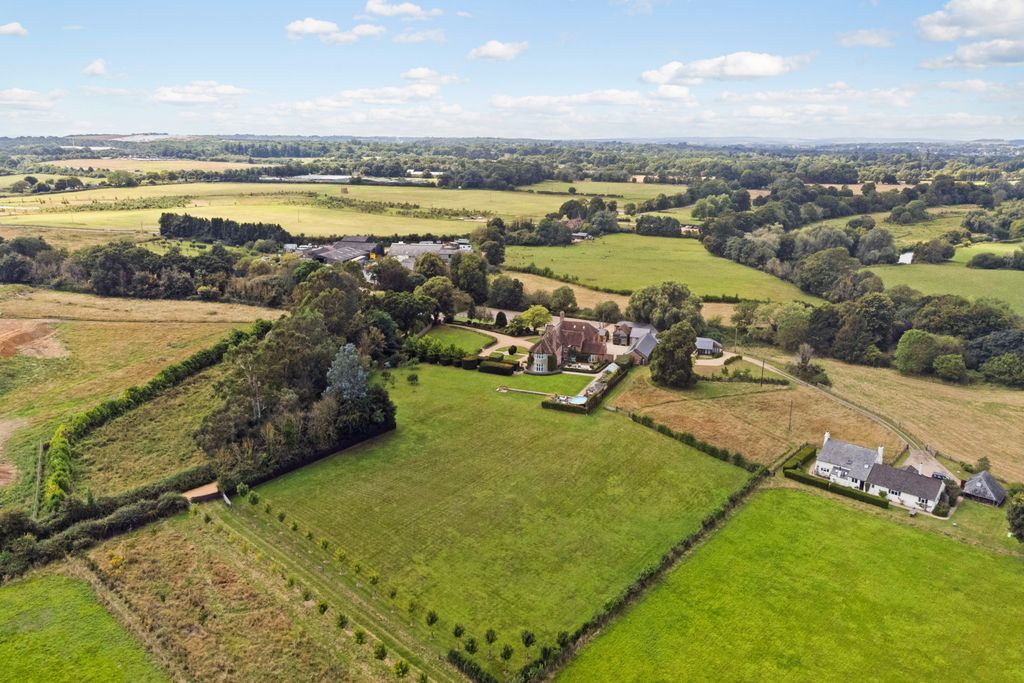 Property photo 2 of 32 Aerial 2