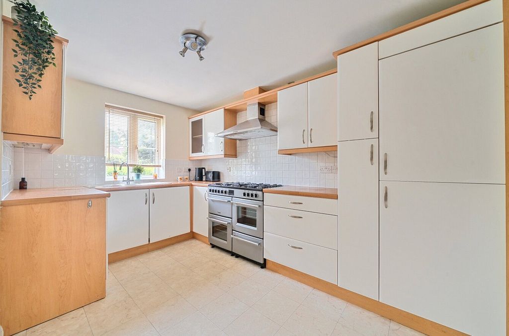 Property photo 2 of 13 Kitchen