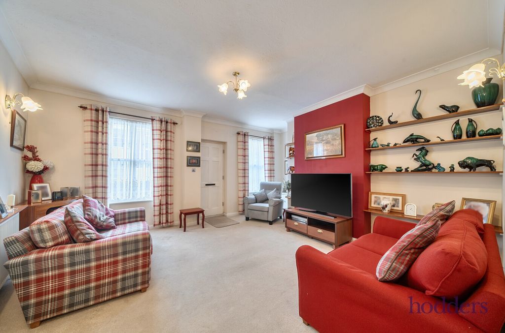 Property photo 2 of 21 Da544277-4E84-433...