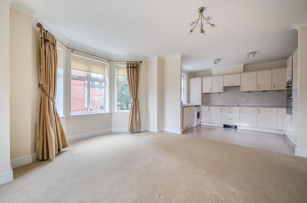 Property photo 3 of 16 1393433-16-6943d1...