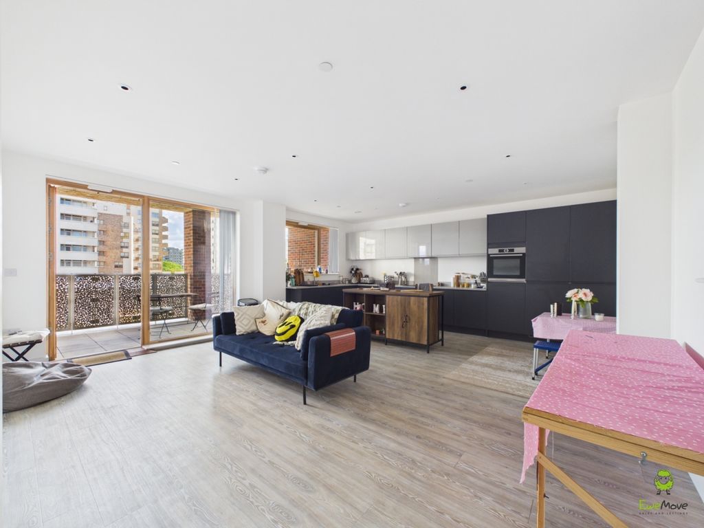 Property photo 2 of 14 Presented By Kevin At Ewemove Abbey Wood And Belve