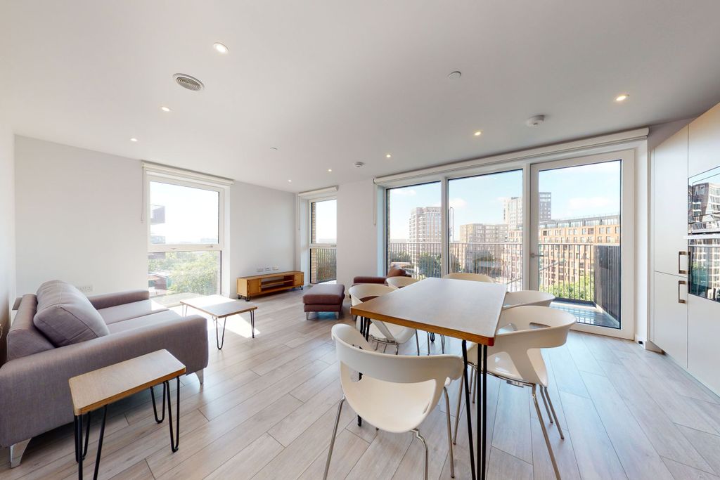 Property photo 3 of 24