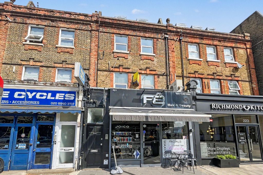 Property photo 1 of 9 Flat 3, 221 Lower Mortlake Road, Richmond, London, Tw9 2Ln