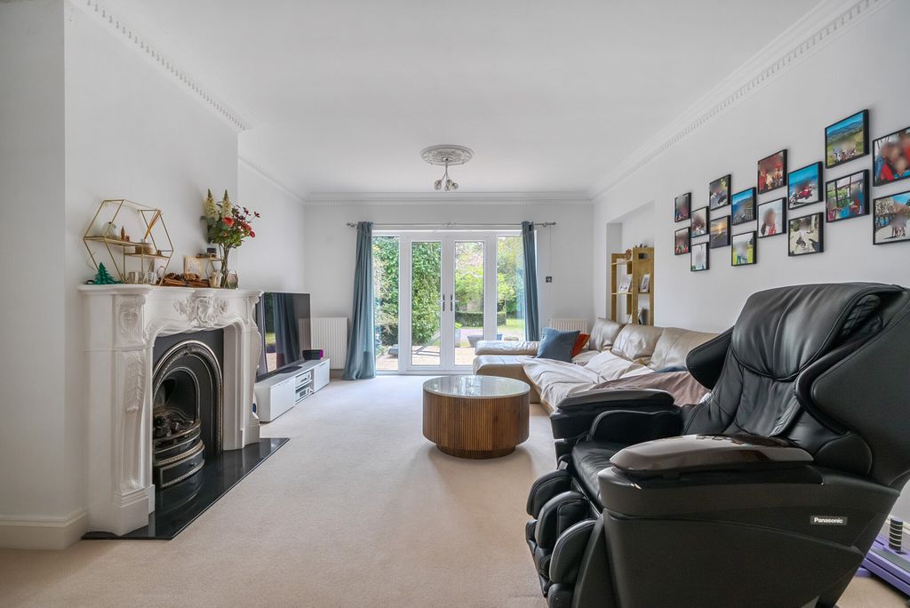 Property photo 2 of 26 1436867-14-69E68c...