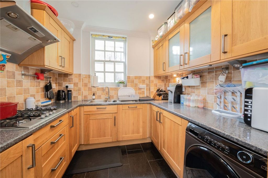 Property photo 3 of 7