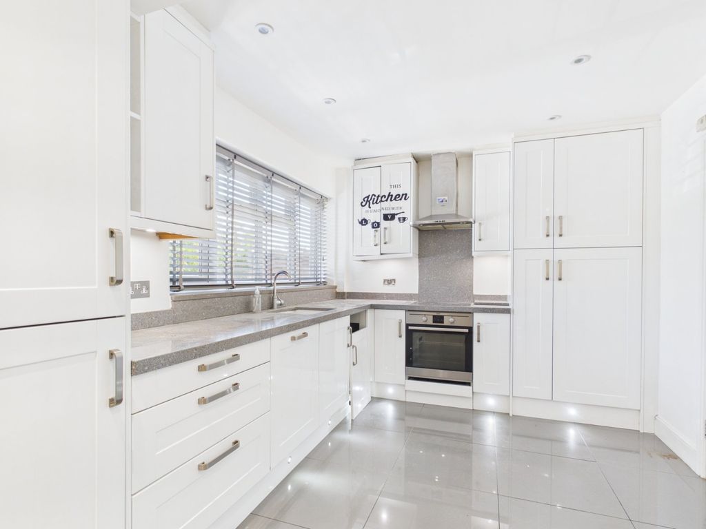Property photo 2 of 14 Picture No. 02