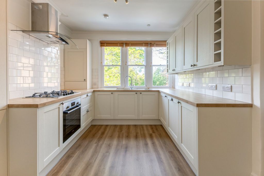 Property photo 2 of 11 Picture No. 04