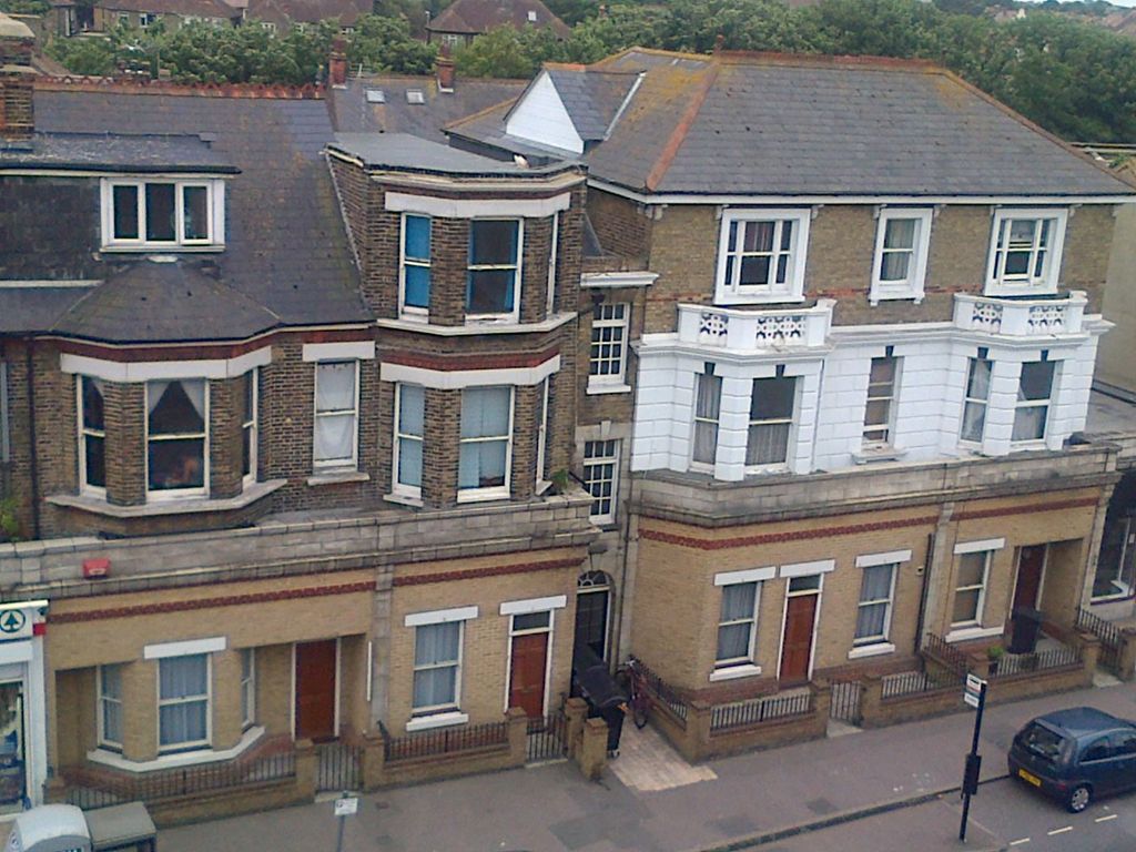 Property photo 3 of 4