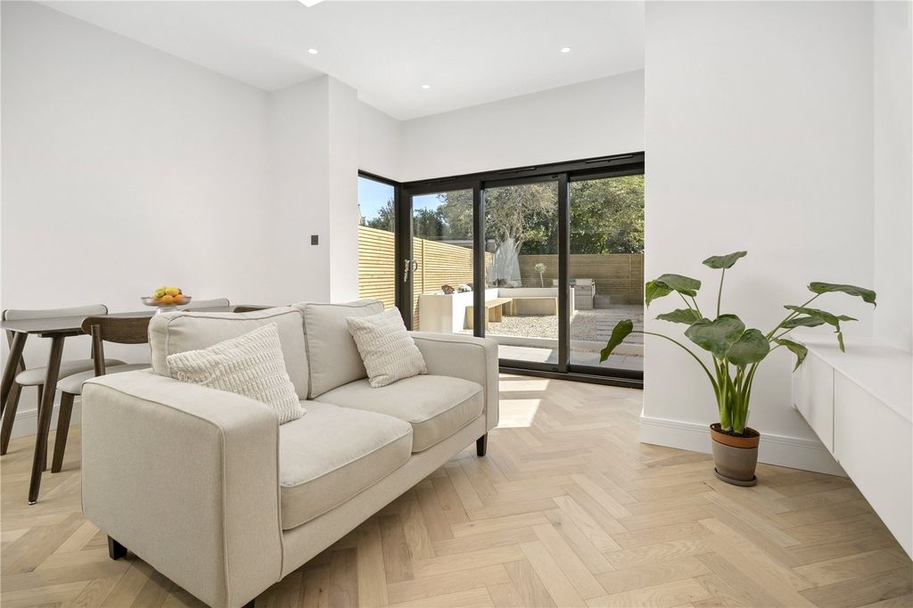 Property photo 3 of 11 Reception Room