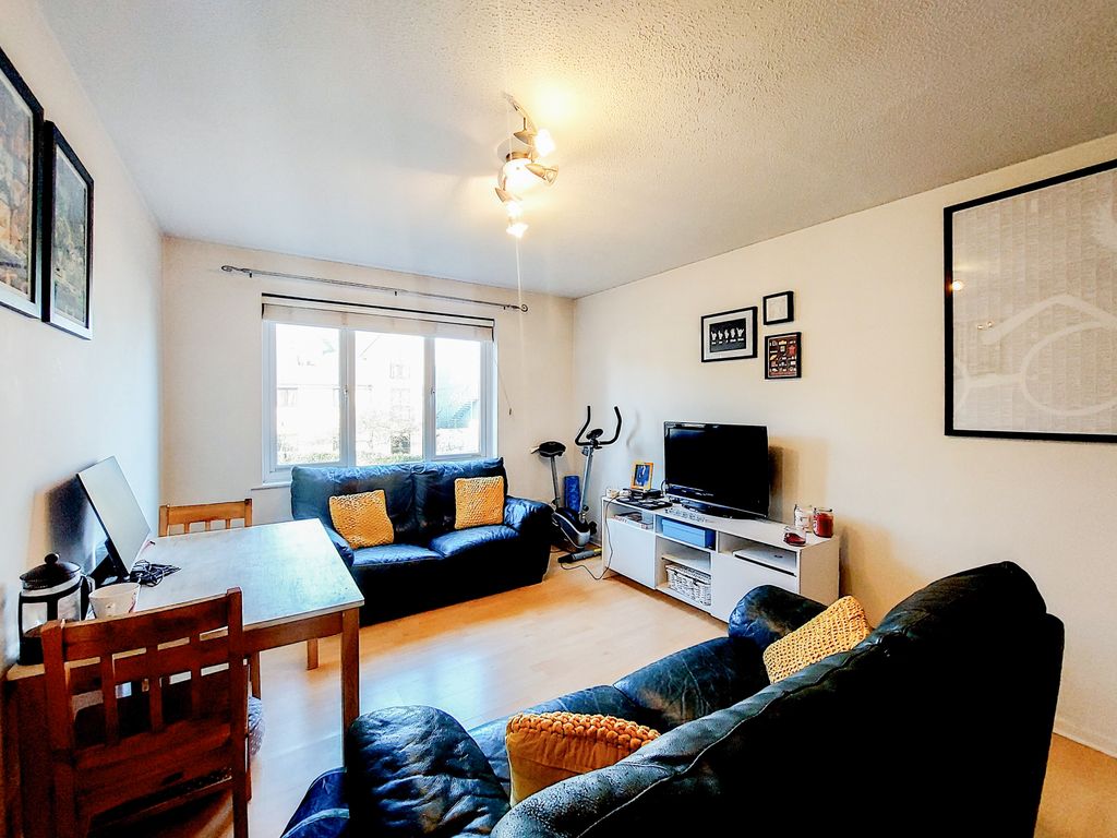 Property photo 3 of 6