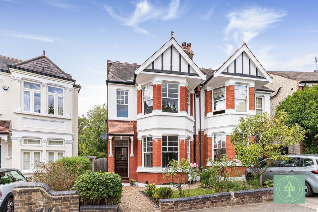 Property photo 1 of 28 Four Bedroom Semi Detached House