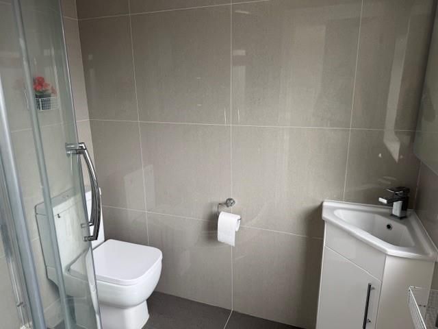 Property photo 1 of 5 Bathroomwarham.Jpg