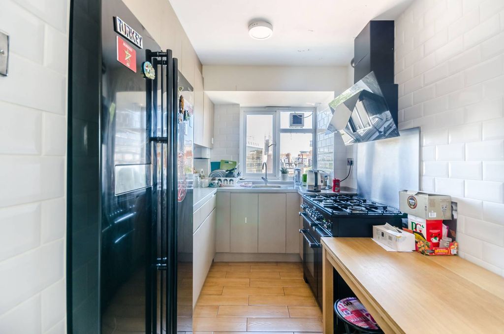 Property photo 2 of 4