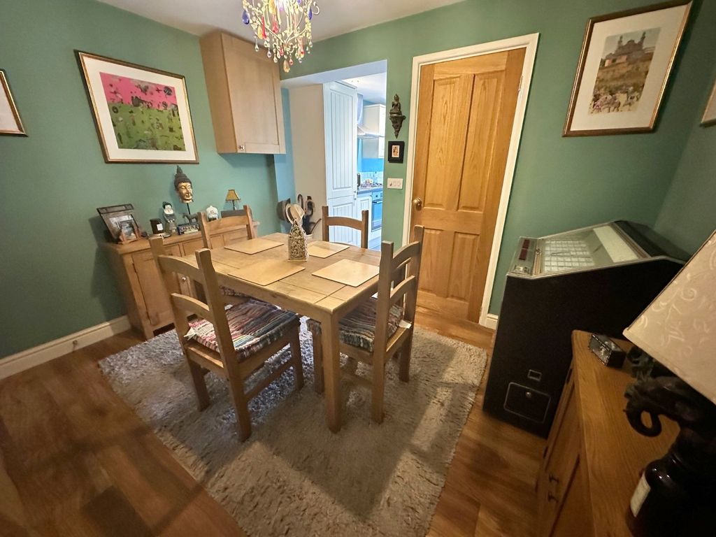 Property photo 2 of 10 Dining Room