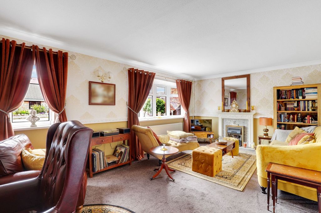 Property photo 2 of 15