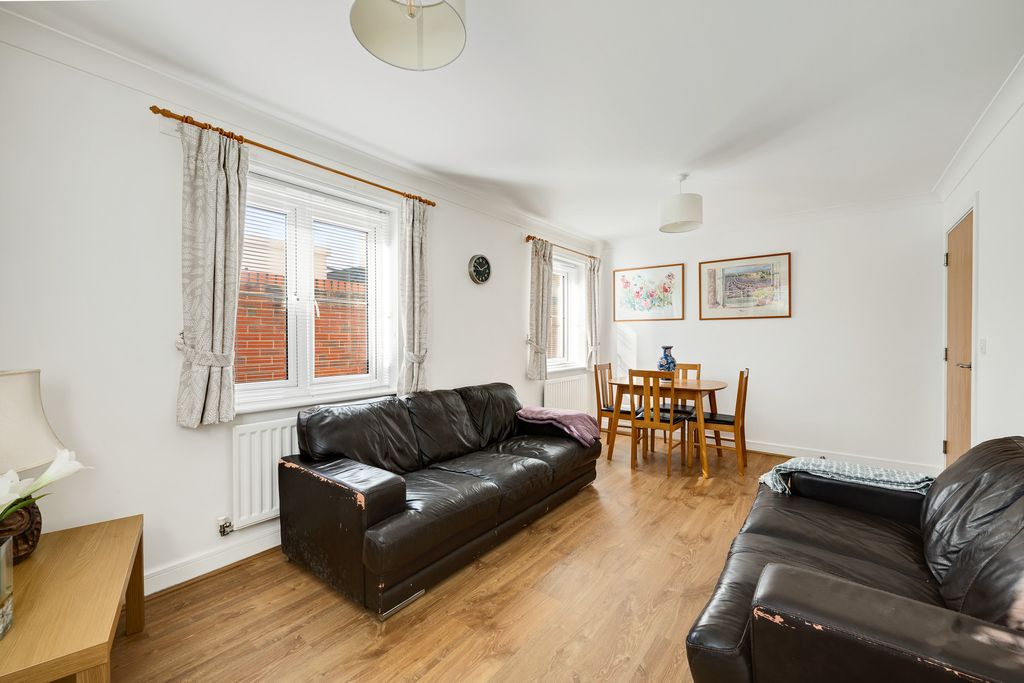Property photo 3 of 8
