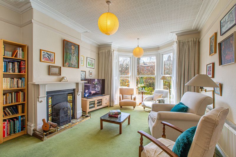 Property photo 2 of 20