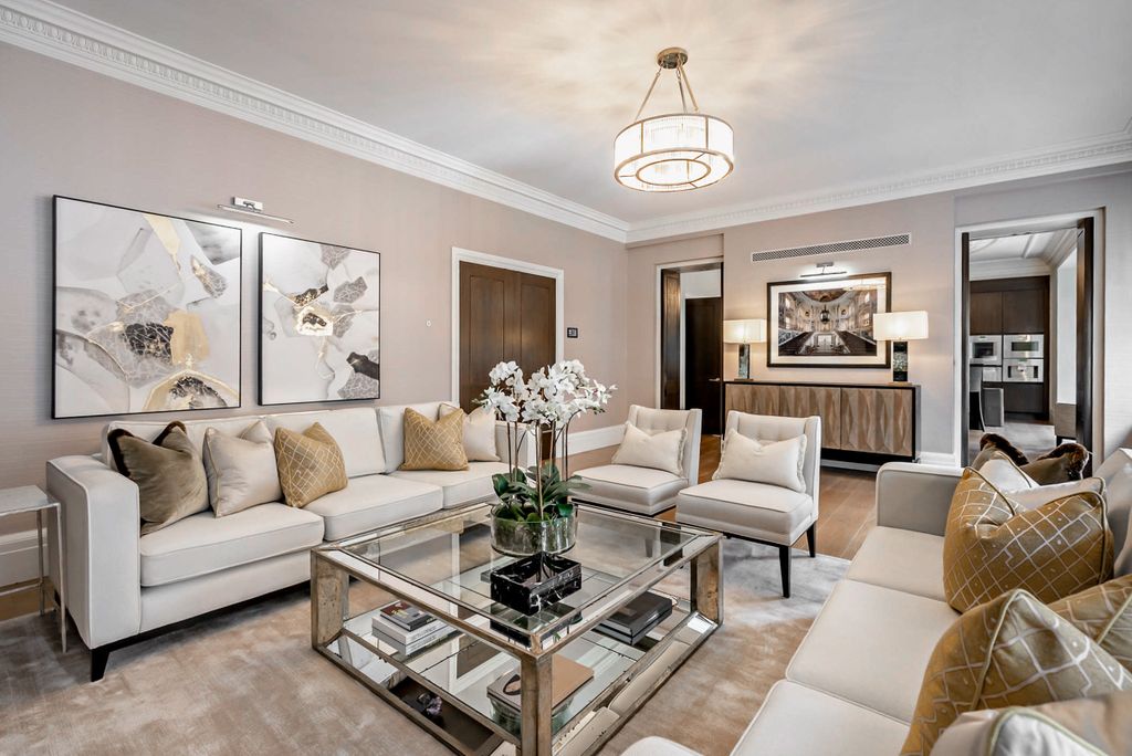 Property photo 2 of 35