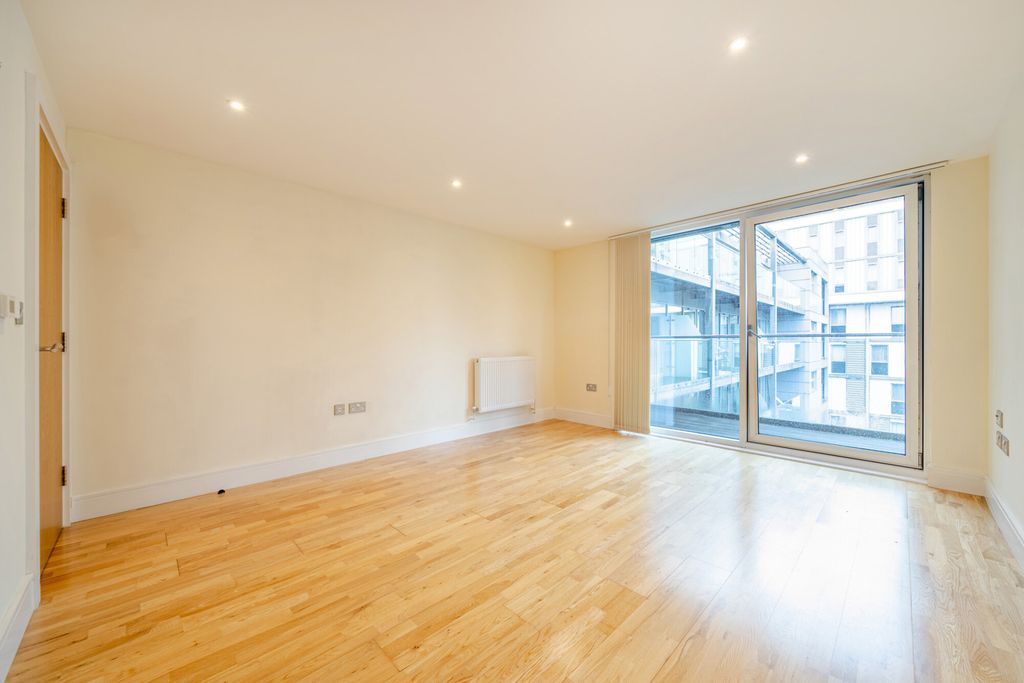 Property photo 1 of 18 1540076-7-1A17cd8...